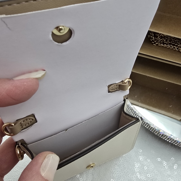 Coach Mini Wallet on a Chain Boxed Gift set Chalk w/ Gold Stars 2 Coach Charms - Picture 11 of 15